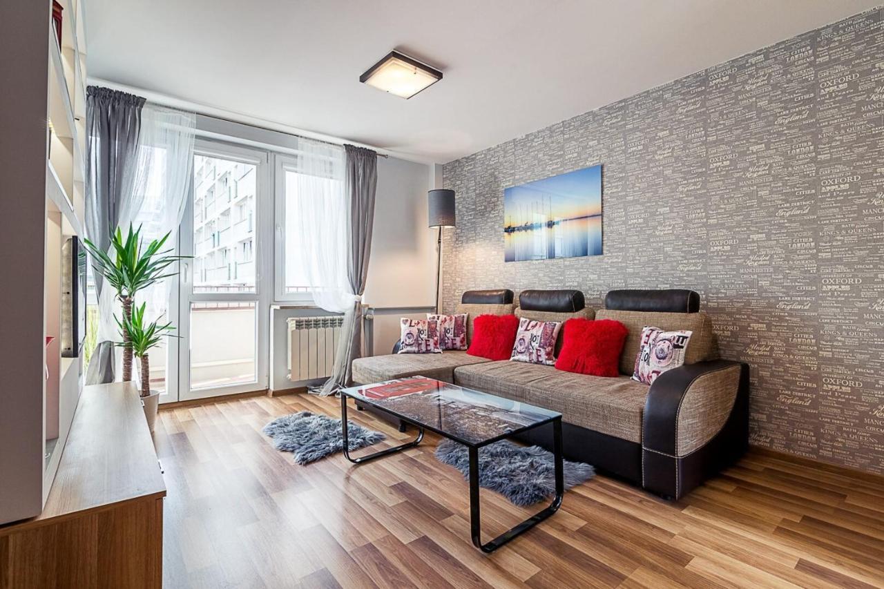 Panska 3 - Apartment With Balcony By Noclegi Renters Varsó Kültér fotó